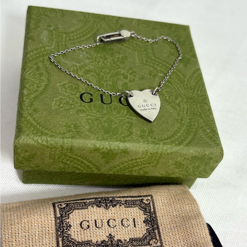 Authentic Gucci Sterling Silver Heart Bracelet With Box And Bag 239$